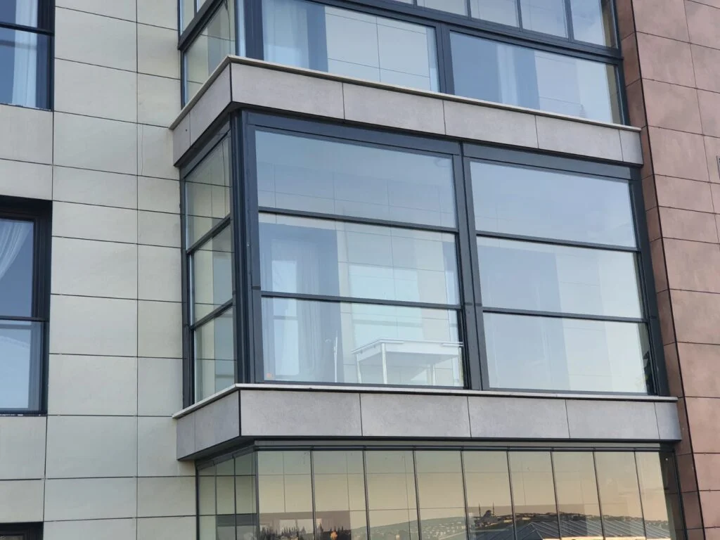 Giyotin Cam Sistemleri